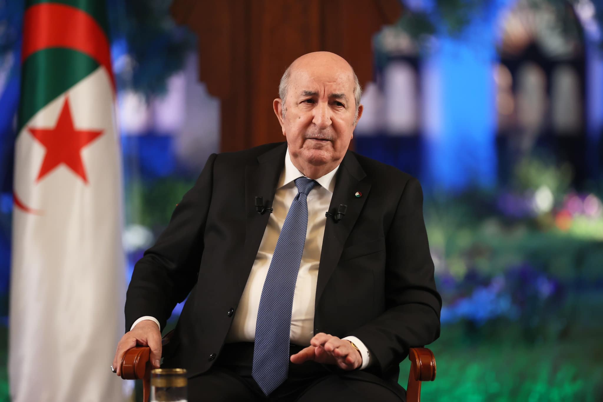 إقالة نذير العرباوي من منصب الوزير الأول وتعيين سيفي غريب بالنيابة